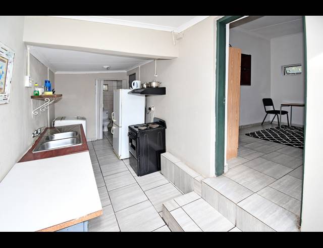 11 BEDROOM HOUSE FOR SALE IN HURST HILL